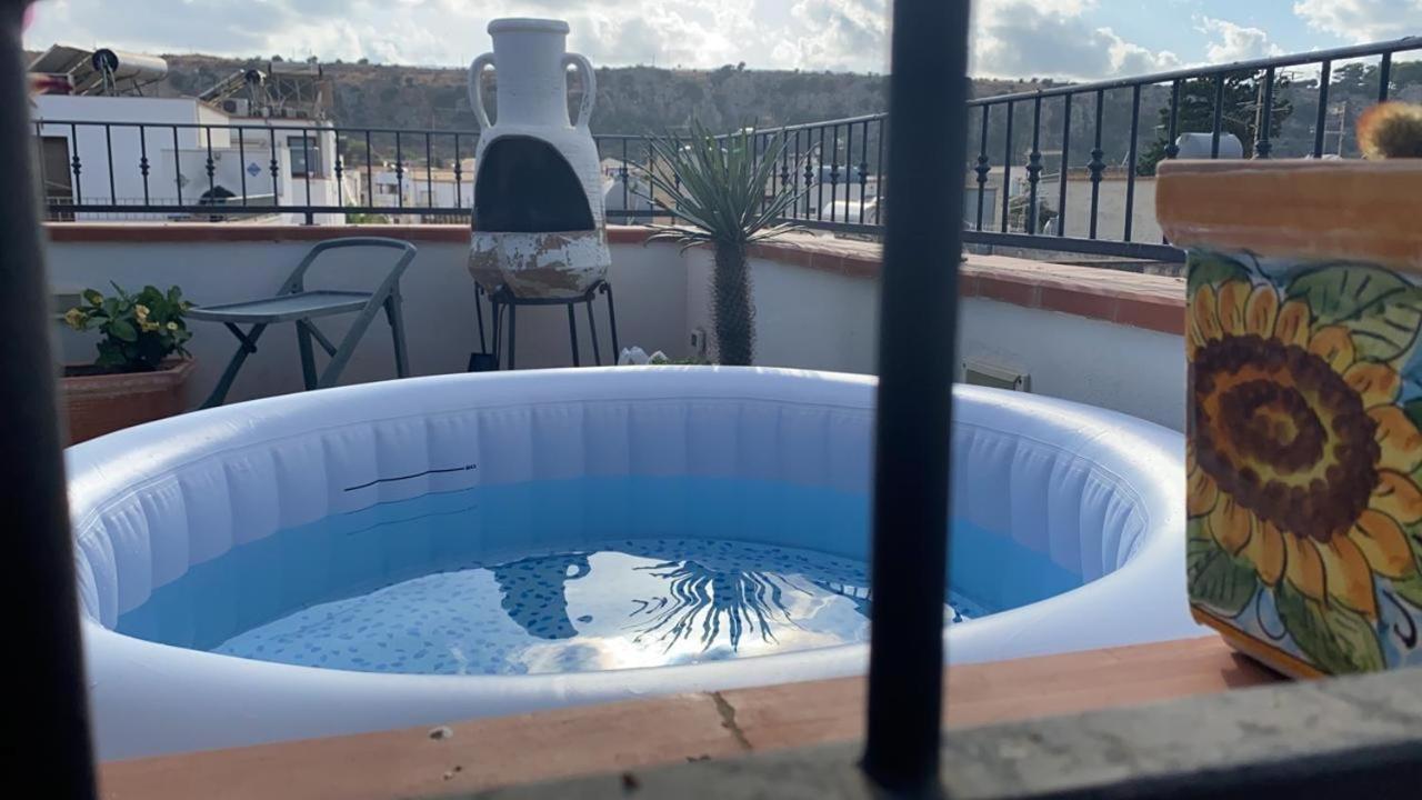 Apartment With Terraces And Private Jacuzzi - San Vito 400M From Beach San Vito Lo Capo Exterior photo